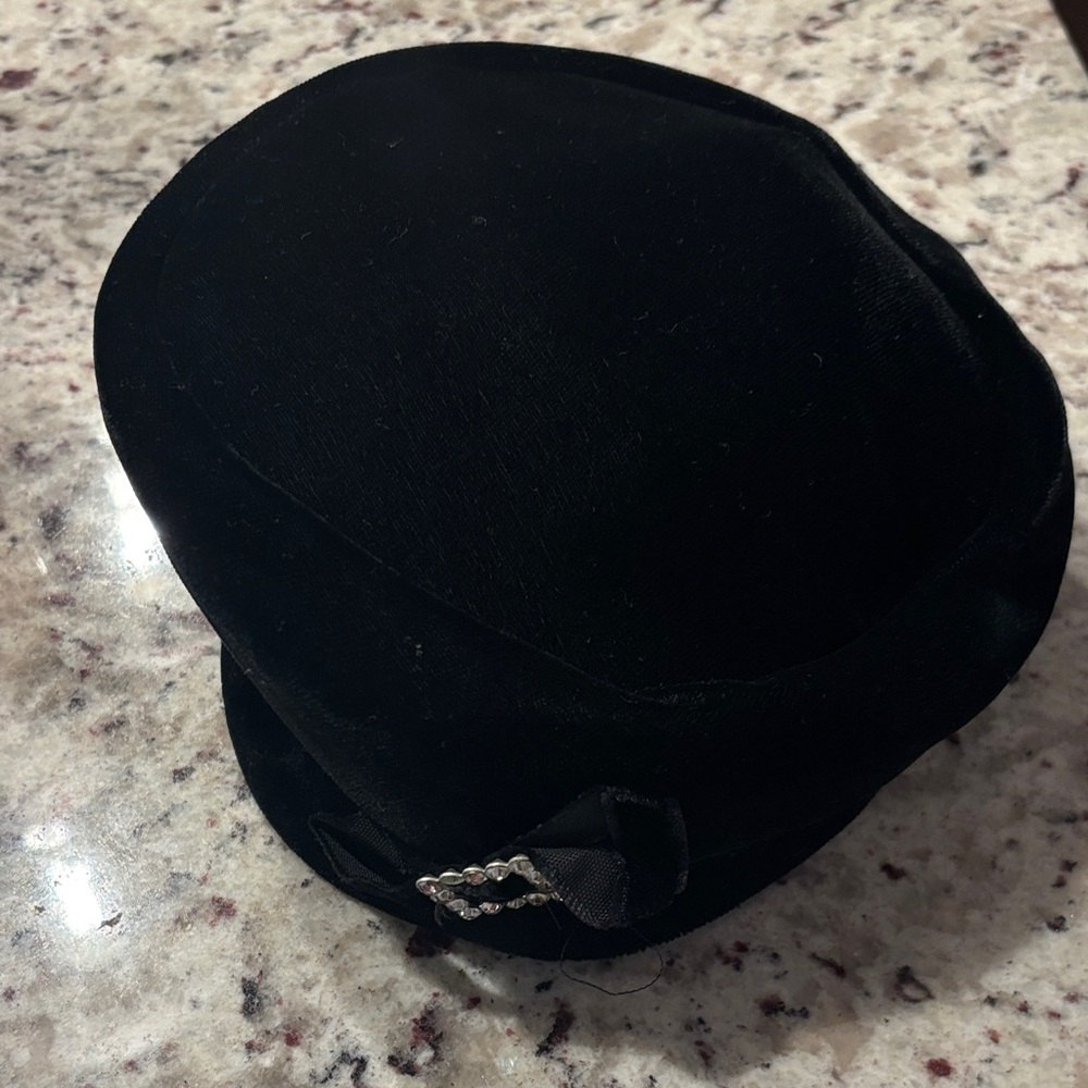 Vintage felt Chic Black Women's Hat with Embellishment